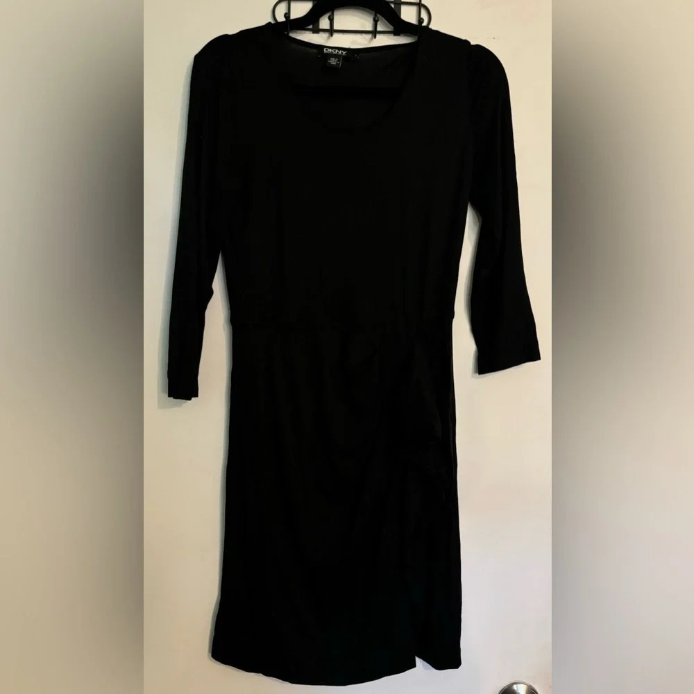 DKNY Womens 3/4 Sleeve Mini Dress Ruffle RuchedWaistline to Hem LBD Sz S‎